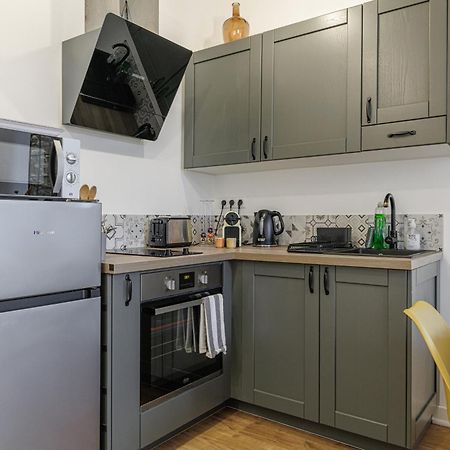 Ferienwohnung Old Town Antibes Superb New Flat, For 3, Ac, Wi-Fi Exterior foto