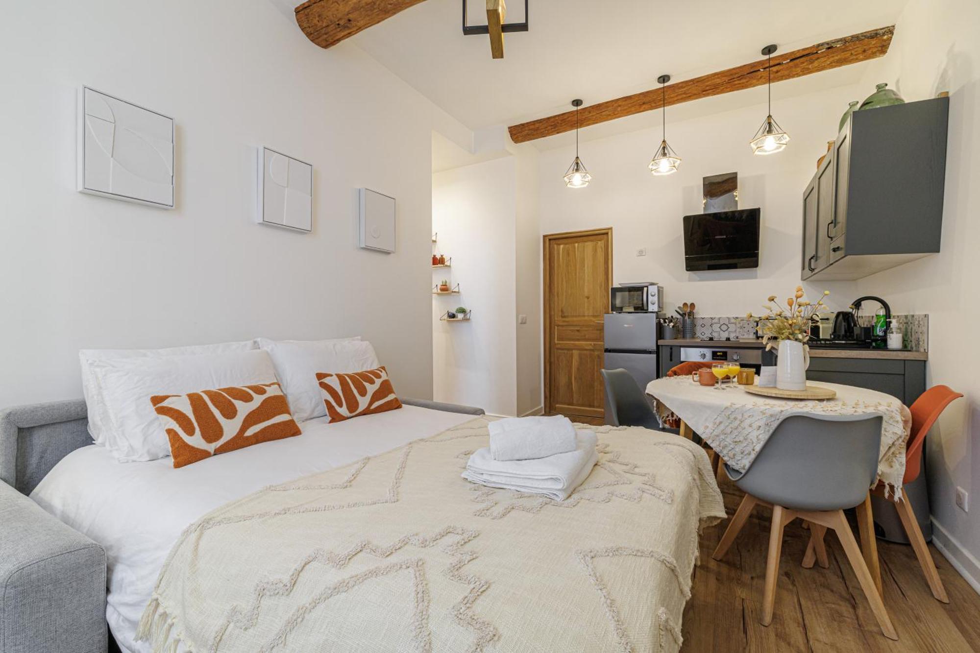 Ferienwohnung Old Town Antibes Superb New Flat, For 3, Ac, Wi-Fi Exterior foto